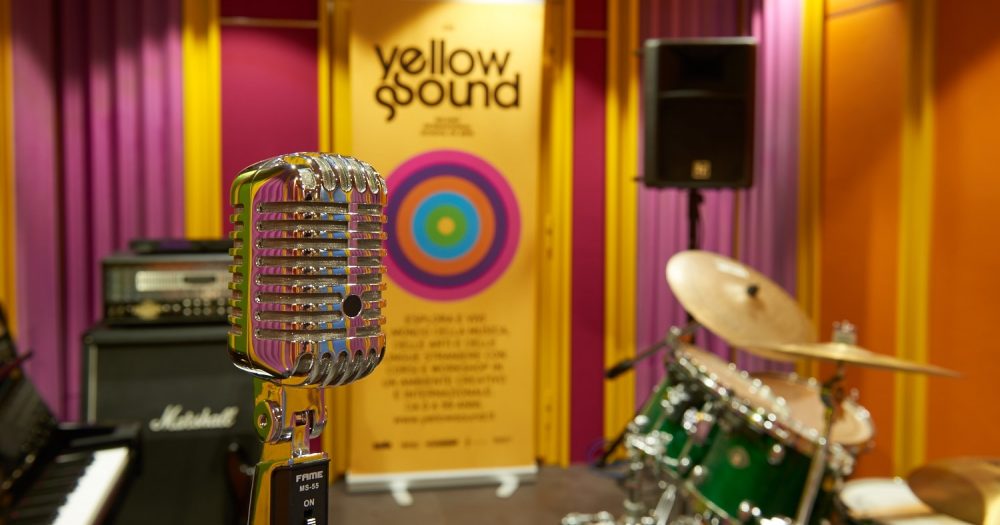 The Yellow Sound Intern. School of Arts