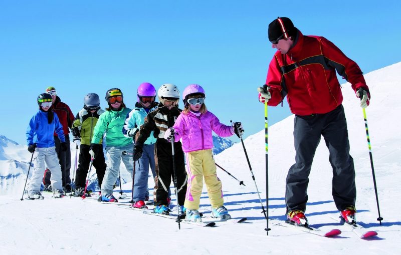scuola sci bambini kinderhotels vacanze neve monatgna