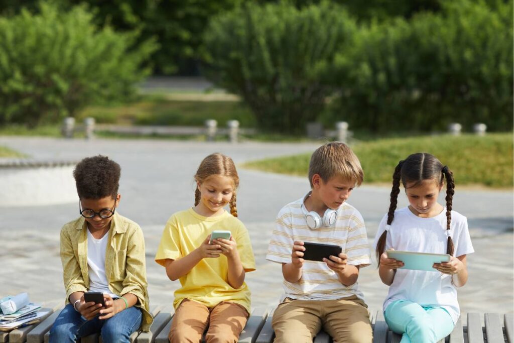 guida Internet per bambini e ragazzi rischi regole