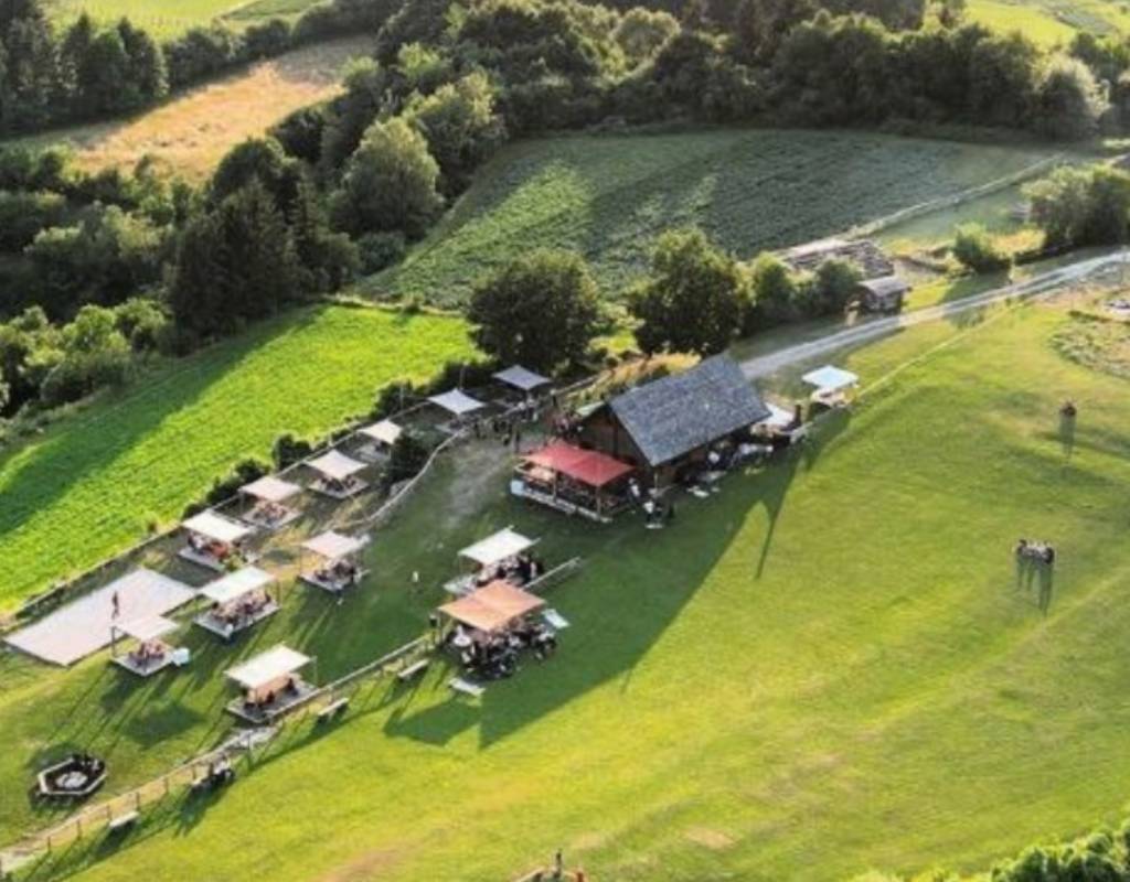 Bostel di Rotzo arrivo taverna dall'alto 