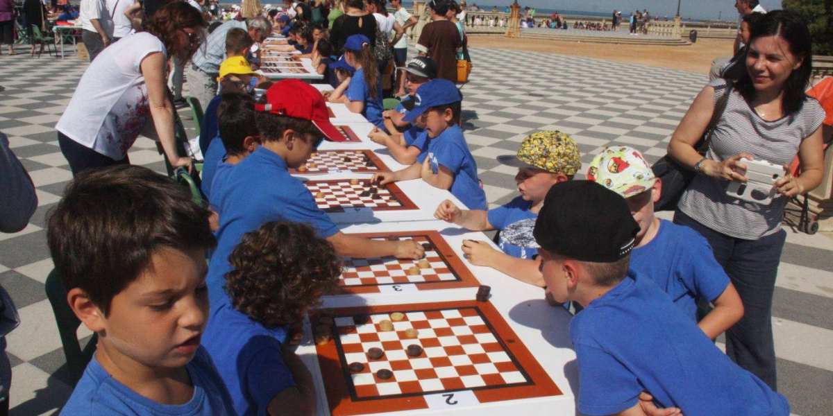 Livorno cosa fare bambini piazza mascagni