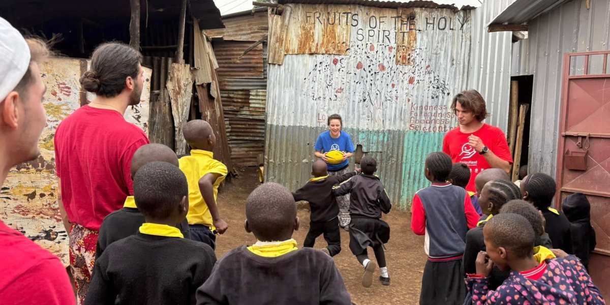 Smiling School scuola bambini Kenya (1) Smiling School scuola bambini Kenya (1)